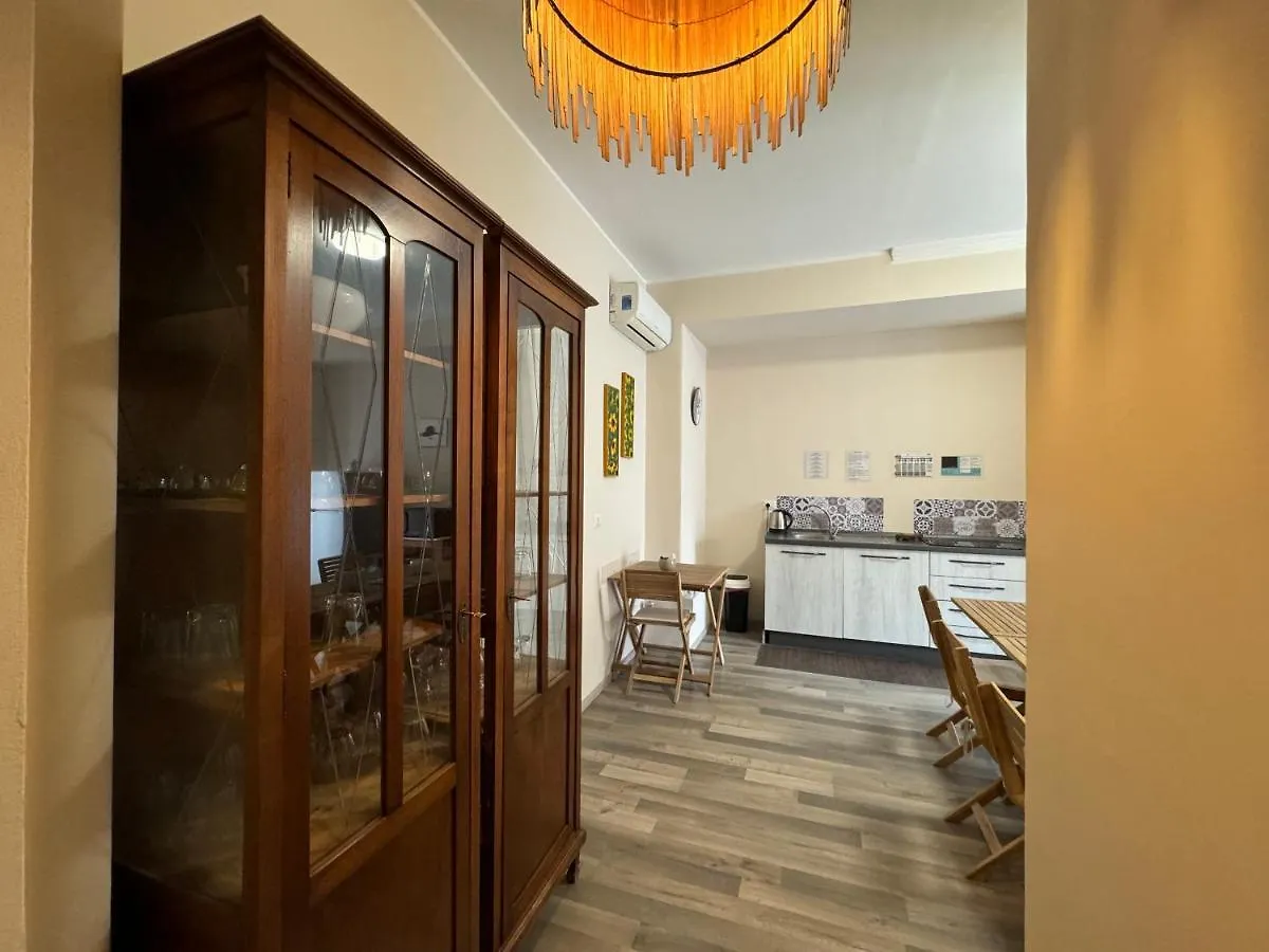 Konukevi R&B Santa Nicolella Otel Katanya İtalya