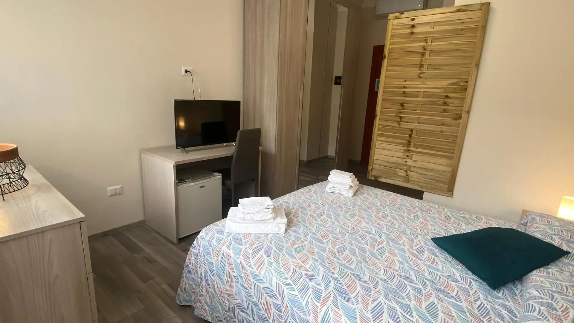 R&B Santa Nicolella Otel Katanya Konukevi